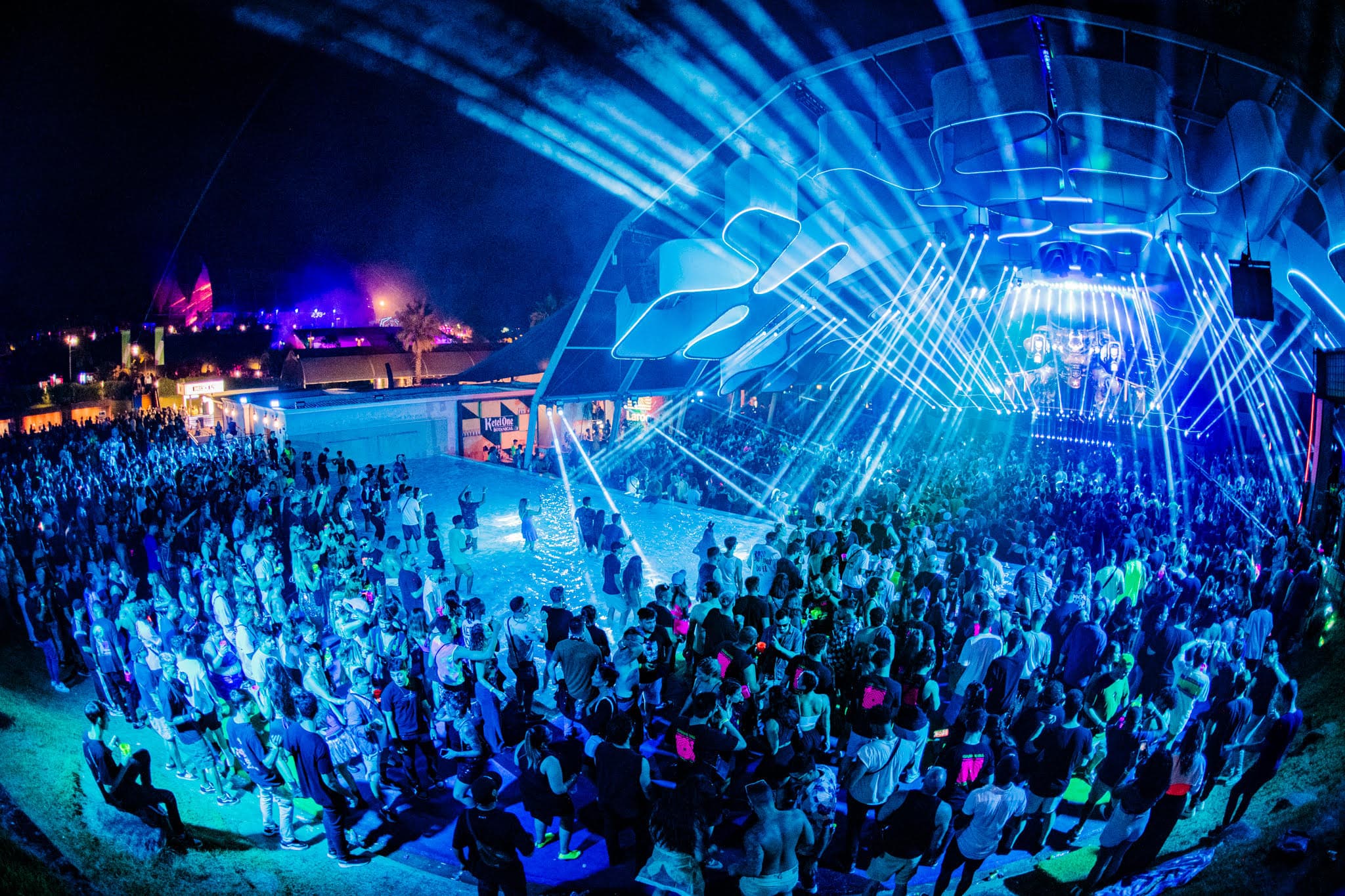 Laroc Club alcança 10ª posição no Top 100 Clubs da DJ Mag 2024